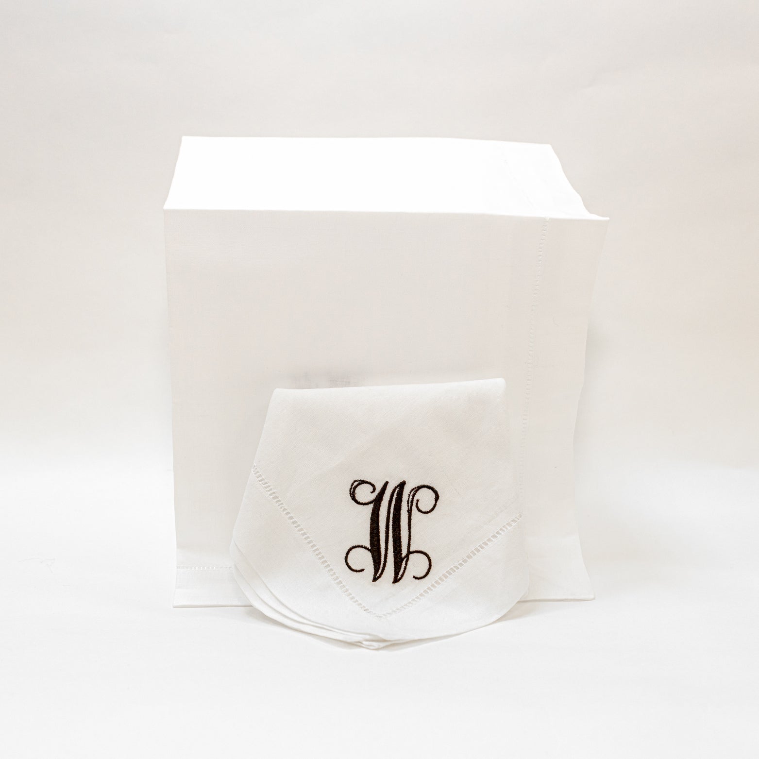 Whyte House Monograms - Linen Dinner Napkins